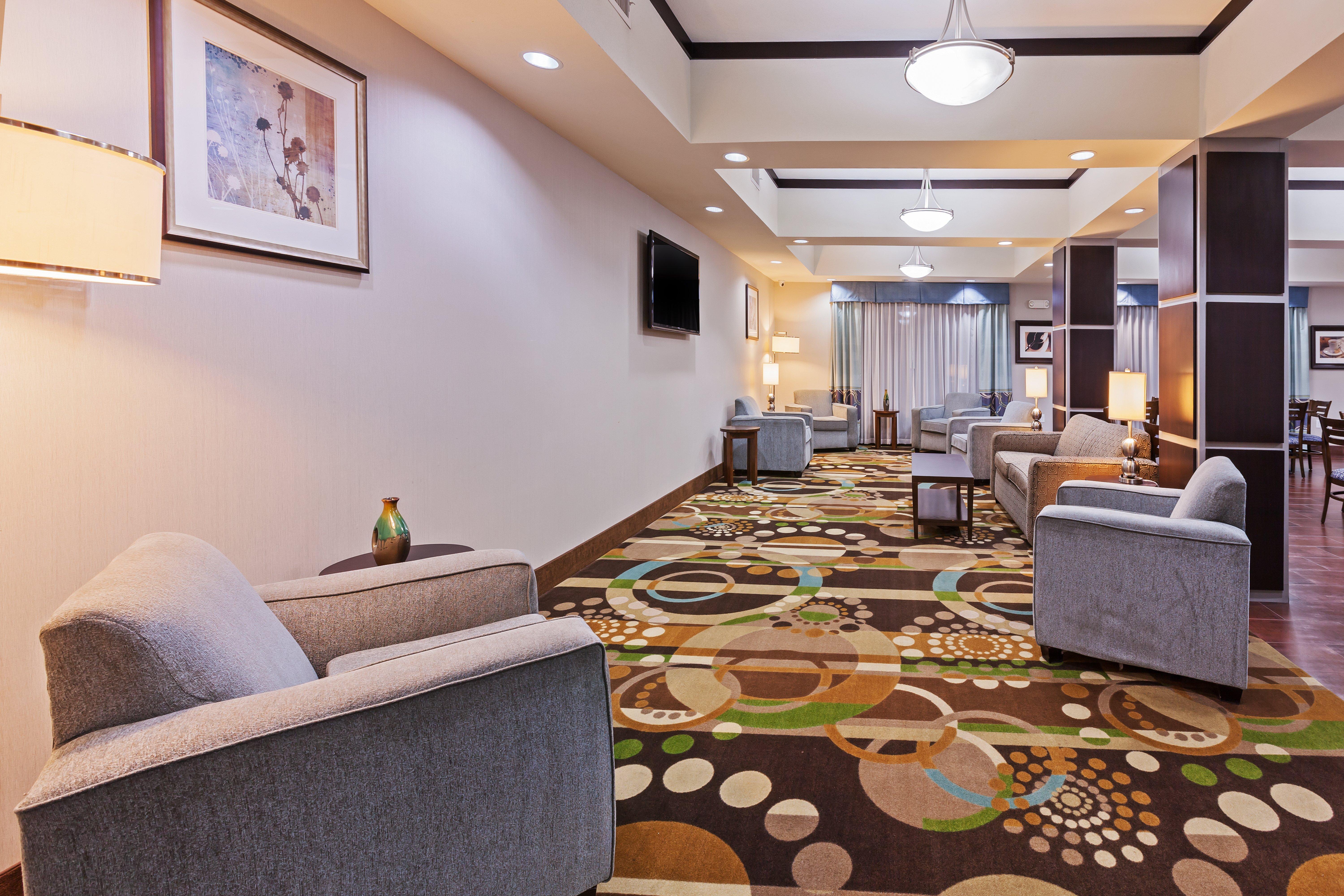 Holiday Inn Express & Suites Cleveland By Ihg Екстериор снимка