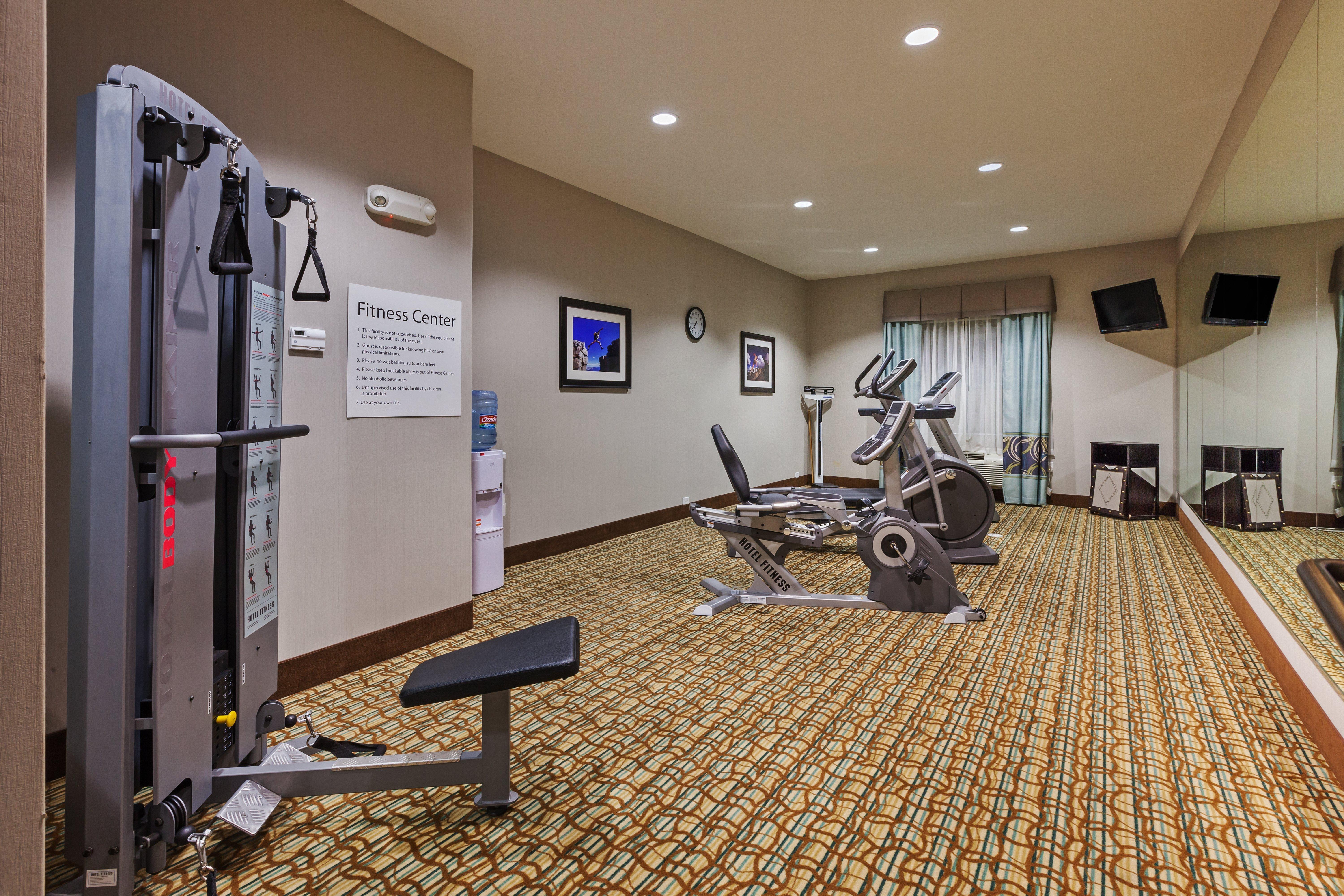 Holiday Inn Express & Suites Cleveland By Ihg Екстериор снимка