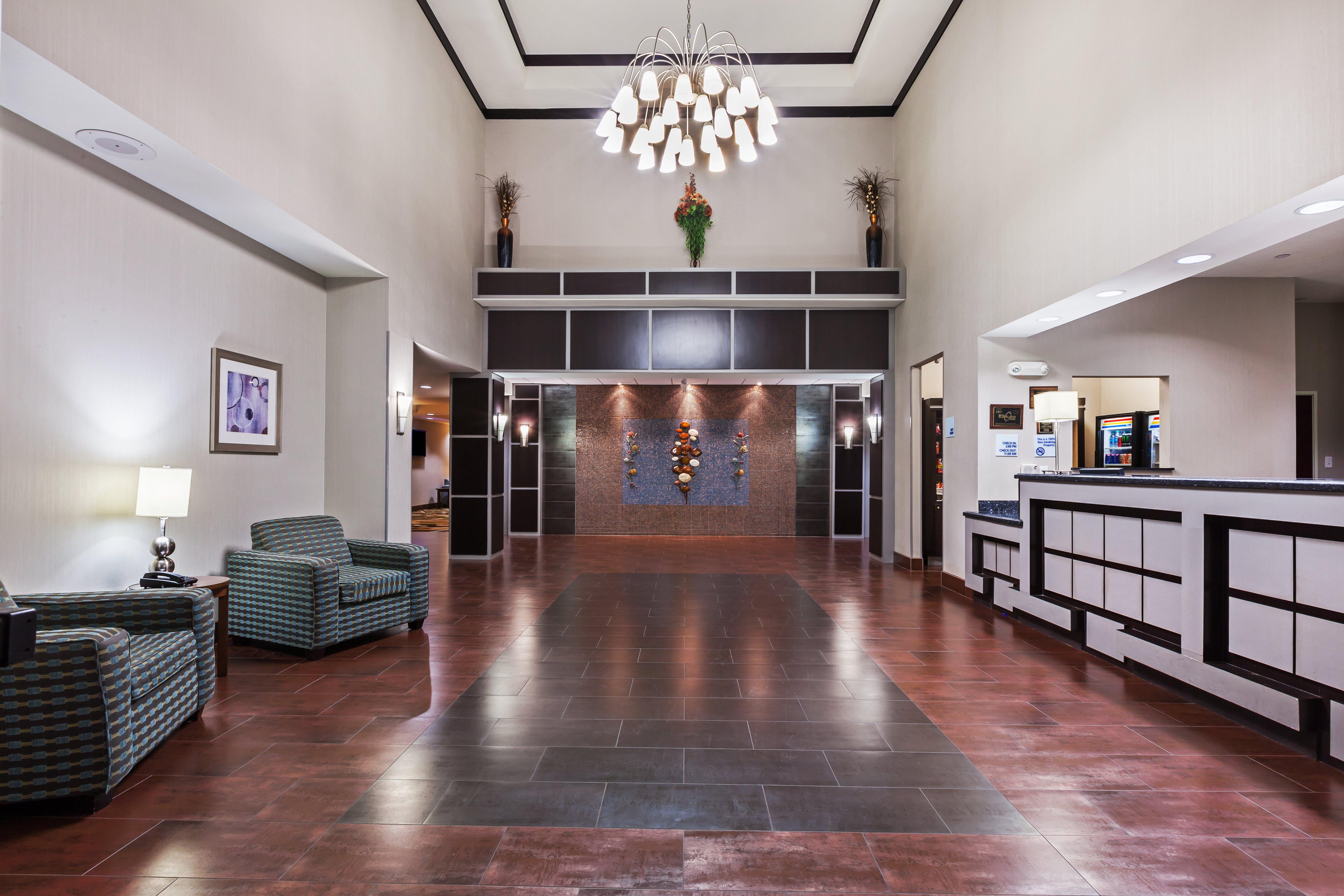 Holiday Inn Express & Suites Cleveland By Ihg Екстериор снимка