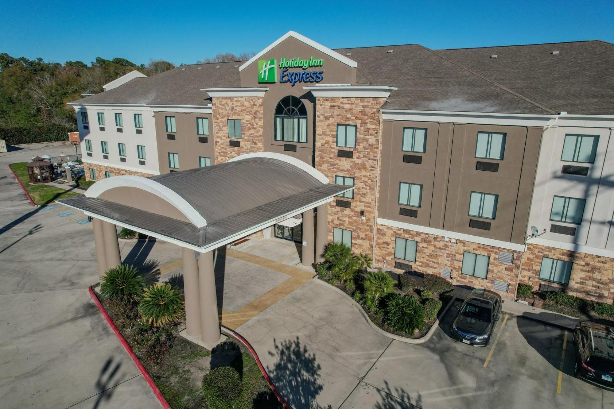 Holiday Inn Express & Suites Cleveland By Ihg Екстериор снимка