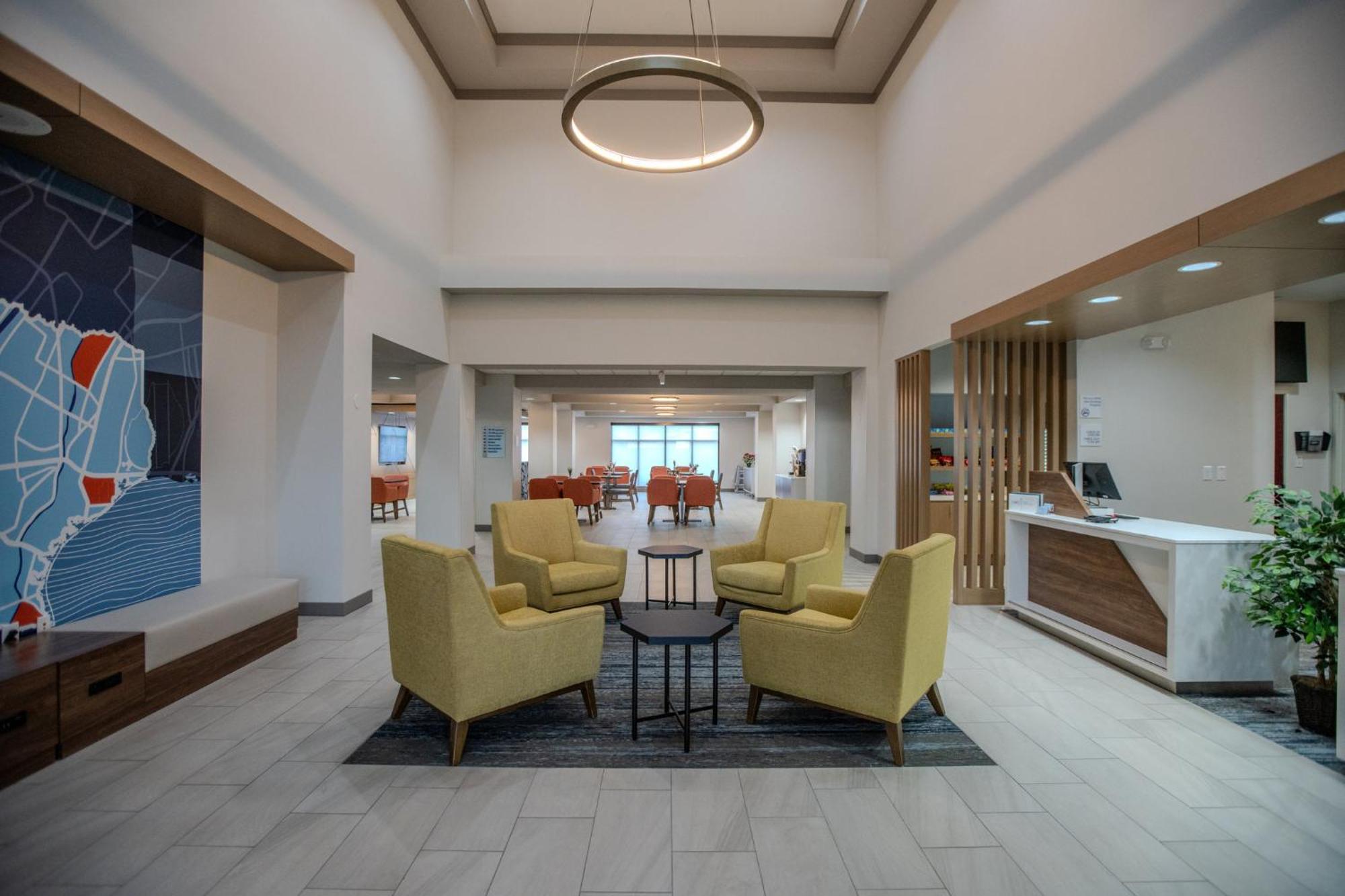 Holiday Inn Express & Suites Cleveland By Ihg Екстериор снимка