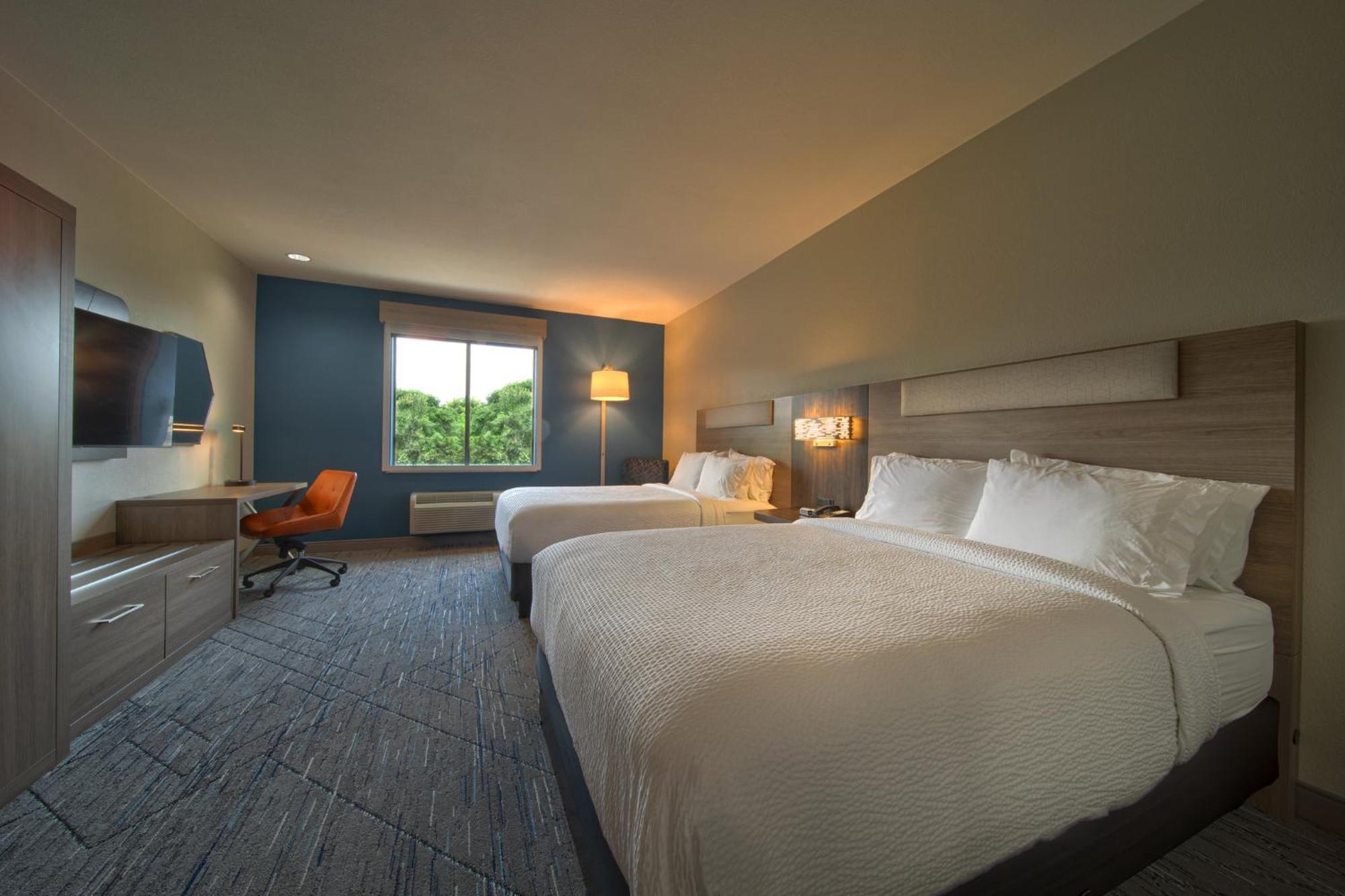 Holiday Inn Express & Suites Cleveland By Ihg Екстериор снимка